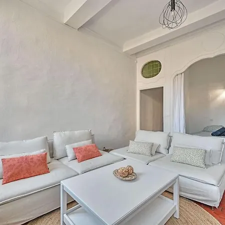 Les Brunes - Wi-fi - Centre - Proche Theatres Apartment *