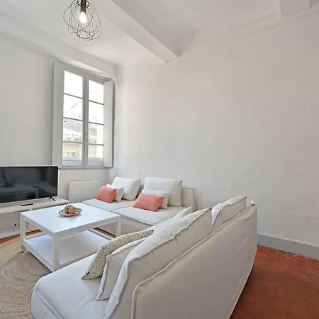 Les Brunes - Wi-fi - Centre - Proche Theatres Apartment *